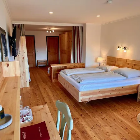 Hotel Lexenhof 3*